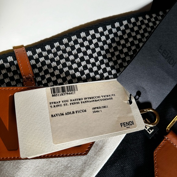 Fendi signature b/w checkered adjustable shoulder strap Brand New with receipt - Picture 3 of 16